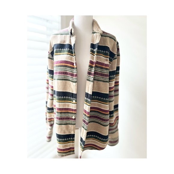 Simons Heritage Button-Up Top - Picture 3 of 7